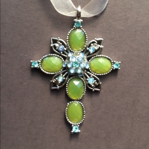 Cross Chocker/Pendant - Picture 3 of 4